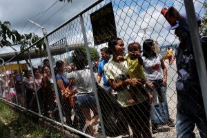 Brasil podría limitar entrada de venezolanos por Roraima, dijo Temer