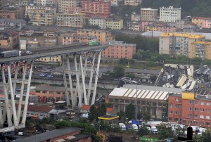 Fiscalía de Génova investigará derrumbe del viaducto y teme un error humano
