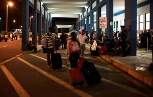 Perú comienza a exigir pasaporte a los venezolanos que llegan a su frontera