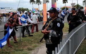 Piden a las Fuerzas Armadas de Nicaragua que apoyen salida pacífica a crisis