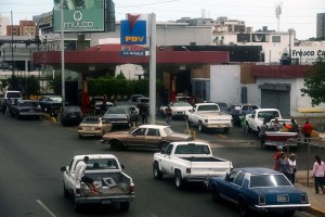 Subir la gasolina: ¿Hasta dónde puede llegar Maduro sin quemarse las manos?