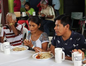 Fundación concluye ayuda a los albergues por erupción del volcán en Guatemala con 43 mil comidas