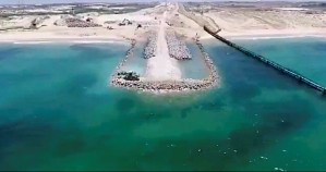 Israel construye un muro submarino en la frontera con Palestina (fotos)