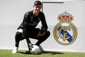 Courtois completó su primera práctica con el Real Madrid
