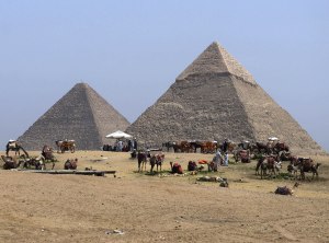 Egipto prevé superar 10 millones de turistas en 2018