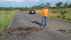 Marco Cardozo: Troncal 16 entre Ciudad Bolívar y Ciudad Piar en peligroso abandono