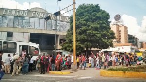 Usuarios reportan presunta explosión en la estación Miranda del Metro de Caracas