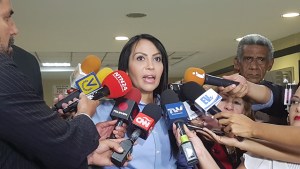 Diputada Delsa Solórzano exigió  desalojo a Nicolás Maduro