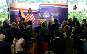 Nuevo encargado de negocios de EEUU en Caracas debuta con polémico discurso (Video)