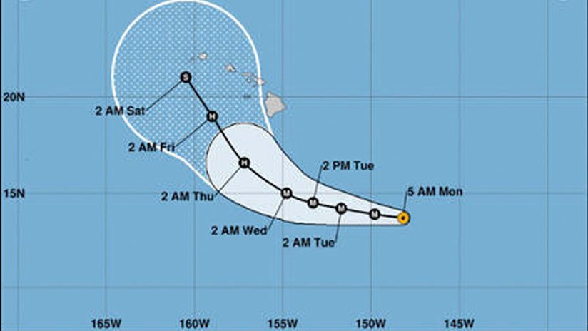 El huracán Lane, de categoría tres, se acerca al archipiélago de Hawái