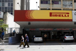 Trabajadores y Pirelli en Venezuela acuerdan reapertura de planta, según sindicato
