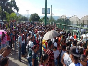 Denuncian presencia de PNB Aragua en protesta frente a supermercado en Cagua #25Ago (Fotos)
