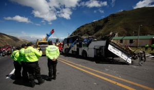 Colombia dice que apoya a familiares de las víctimas del accidente en Ecuador
