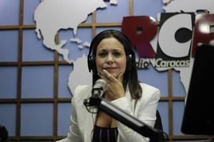 Machado asegura que el carnet de la patria es un chantaje más del régimen de Maduro