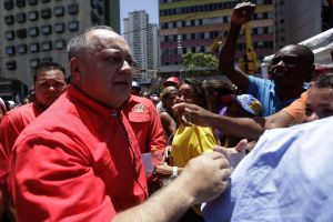 Diosdado sugiere que periodistas sabían lo que pasaría en la Av. Bolívar (VIDEO)