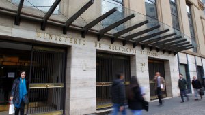 Chile suspende TODOS los tramites para las visas de Responsabilidad Democrática a los venezolanos, incluso las aprobadas