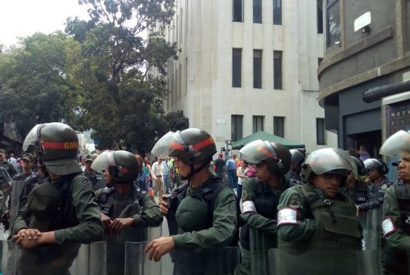 GNB impide a trabajadores de la AN llegar al Ministerio de Finanzas #1Ago