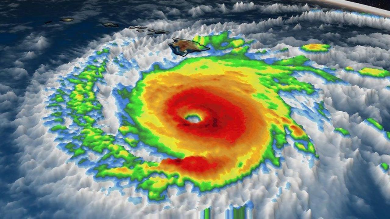 El huracán Lane causa los primeros estragos en Hawái