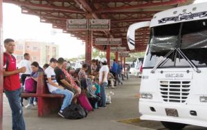 Insólito… lo bajaron de un autobús en Falcón por no pagar 800 mil en efectivo