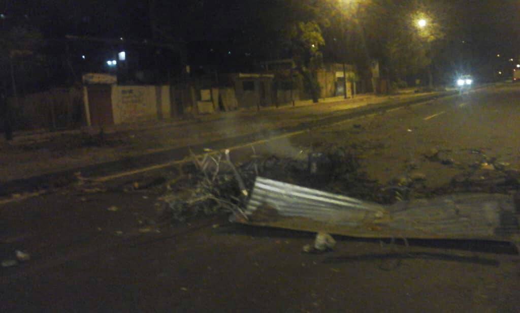 Vecinos de Catia realizaron protestas nocturnas este #17Ago (fotos y video)