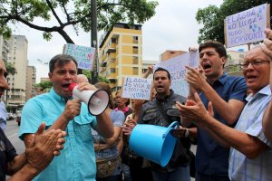 Caraqueños protestan frente a sede de Hidrocapital por falta de agua #4Ago