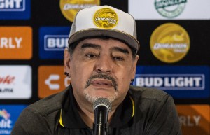 La caricatura con la que un medio mexicano se burló por la forma de hablar de Maradona (Foto)