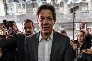 Fernando Haddad reemplaza a Lula como candidato presidencial del PT en Brasil