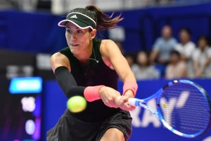 Muguruza derrota a Belinda Bencic en primera ronda de Tokio