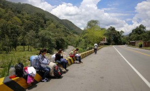 Caminantes por cartón, los venezolanos que subsisten de la basura en Cúcuta