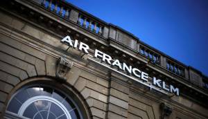 KLM acuerda mejoras en el convenio colectivo con sus pilotos y desactiva el conato de huelga