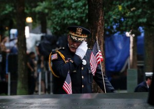 Nueva York llora a sus muertos del 11-S diecisiete años después (fotos)