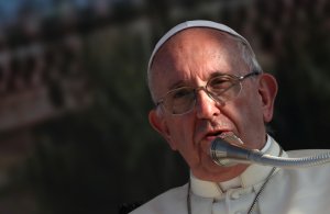 El papa reorganiza el Sínodo de obispos y aumenta la participación de fieles