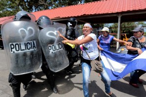 ONG de DDHH condena brutal represión en la cárcel de mujeres de Nicaragua