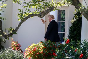 La Casa Blanca afirma que Kim ha pedido un segundo encuentro con Trump