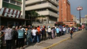 Nicolás Maduro no logra que la economía le obedezca