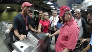 Metro de Caracas ajusta sus torniquetes para el cobro de nueva tarifa