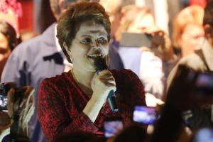 Dilma Rousseff denunciará a pastor evangélico que la acusó de atentado a Bolsonaro