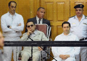 Corte Penal de El Cairo ordena el arresto de los hijos del expresidente egipcio Mubarak