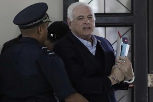 Expresidente panameño Martinelli vuelve a pedir excarcelación por motivos de salud