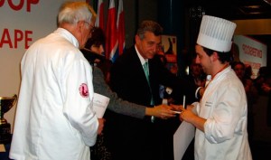 Joan Manuel Fereira concursará en Festival de Pan de Hungría con su receta venezolana