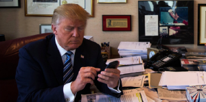 “Alerta presidencial”: Trump envió un mensaje a todos los celulares de EEUU como una prueba para emergencias