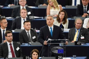 La Eurocámara pide pasar a la acción frente al autoritarismo en Hungría