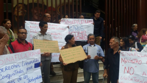 Trabajadores del Ministerio de Agricultura y Tierras protestan ante nueva tabla salarial #27Sep (Fotos y video)