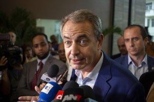 Zapatero dice que las intervenciones militares son “insostenibles” y “arcaicas”
