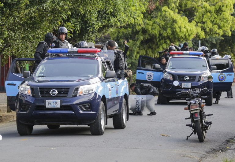 Policía de Nicaragua se entrena en tácticas militares en medio de crisis