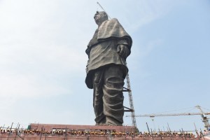 Revuelta en India antes de la inauguración de la estatua más alta del mundo