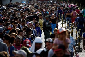 Venezolanos superan a los sirios en las solicitudes de asilo en España, según Josep Borrell