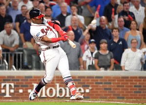 Ronald Acuña Jr. está más cerca del histórico club 40-40 de las Grandes Ligas