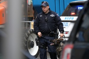 CNN informó que su sede de Nueva York fue evacuada por paquete sospechoso