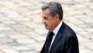 Justicia francesa investigará a Sarkozy por recibir dinero de Gadafi